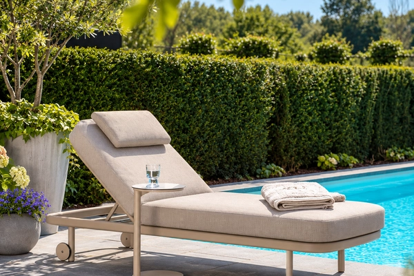 4-seasons-outdoor-milano-sun-bed-latte.png.png