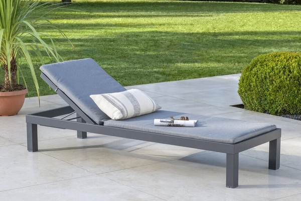 kettler-elba-signature-lounger.jpg